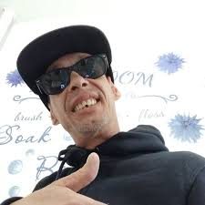 I know I'm chubby and not perfectly skinny, but can I still get a like from  you?