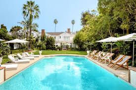 In the next episode the kitchen is back to normal and nobody comments on it, but around the place are tools and materials. Airbnb Wants You To Stay In The Fresh Prince Of Bel Air Mansion For 30 This Fall