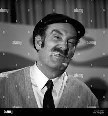 Cabaret actress hi-res stock photography and images