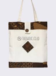Check spelling or type a new query. Jual Souvenir Tas Blacu Stopmap Kombinasi Batik Daerah Thebatik Co Id