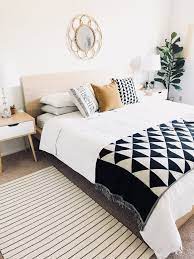 Running Out Of Ideas We Ve Got You Covered Find All The Inspiration Here Luxury Interiordesign Modernhom Simple Bedroom Eclectic Bedroom Bedroom Design