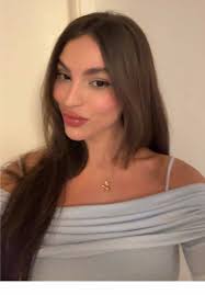 Os vídeos de Anna Estrella (@annaestrellaaa) com kompa x gata only