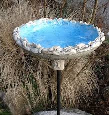Vogeltranken Wasserschale Vogeltranke Aus Keramik Ein Designerstuck Von Bodenseekeramik Bei Dawanda In 2020 Keramik Vogel Keramik Und Keramikschusseln
