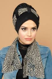 Aise Tesettur Siyah Leopar Fularli Hazir Bone