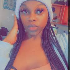 Gnat deterrent for storage lids