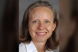 Omicron Delta Epsilon inducts new members