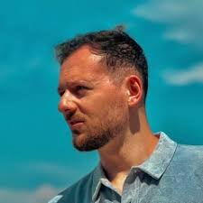 Stream Leon Hurley music