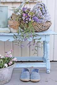Arredare Un Giardino In Stile Shabby Chic Per La Primavera Decorazione Shabby Chic Camere Shabby Chic Portico Shabby Chic