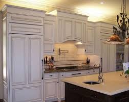 How To Install Kitchen Cabinet Crown Molding Kitchen Cabinet Crown Molding And How To Install It Kuchenschranke Oben Schrank Kuche Kuchendesign