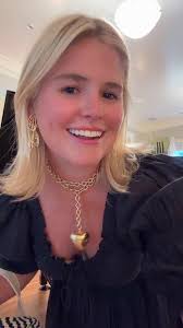 never taking this dress off sry #doen #laligne #roxanneassoulin  #mignonnegavigan