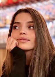 Good afternoon my darling family. Enjoy your Easter don't spoil it