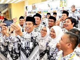 Jadilah selalu patriot pahlawan bangsa. Perbedaan Hari Guru Sedunia Dan Hari Guru Nasional