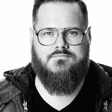 DANIEL DOSS MAKES LONG-AWAITED RETURN WITH 'PRAISE THE KING' MARCH 3