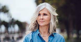 Le poivre et sel, c'est beau qd c'est en fil d'argent. Garder Ses Cheveux Gris Marie Claire