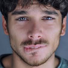 Dopo l'esperienza al reality di canale 5, molte cose sono cambiate nella sua vita, a cominciare dal suo lavoro. Foto E Scheda Di Andrea Cerioli Del Grande Fratello 13