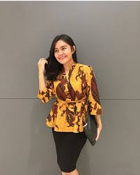 Model baju batik seragam kantoran terbaru. 30 Model Baju Batik Kantor Wanita Kombinasi Elegan