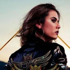 Reina Bernal's Instagram, Twitter & Facebook