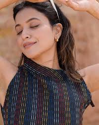 Shop Bella Black Top Online