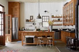 Cuisine Rustique Avec Facade Meuble Cuisine Bois Marron Ilot Central Cuisine Entoure De Tabourets Cuisine Campagne Chic Facade Meuble Cuisine Cuisine Moderne