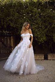 Robe De Mariee Coiffure Mariage Wedding Bride Dress Robe De Mariee Robe De Mariee Princesse Robe De Mariee Dentelle