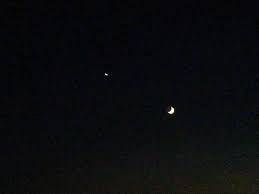 Ancak o gece ay tanrıçası hekate, byzantium'dan ve i̇stanbul halkından yanadır. Dun Aksamki Insanlarin Ay Yildiz Manzarasi Diye Paylastigi Yildiz Aslinda Venus Tu Turkey