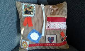 Bürgernetzwerk nähmaschine übergibt nestelkissen für demenzkranke an die parkresidenz | shz.de shz.de mehr. Mal Wieder Ein Nestelkissen Kathis Nesteldecken Fur Demenzerkrankte