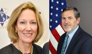 Carolyn Brehm's Instagram, Twitter & Facebook