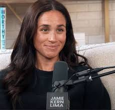 Raydene Anwen Thomas (@ThomasAnwen)