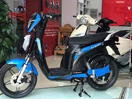 Tầm di chuyển 300 km sau mỗi lần sạc đầy, với chế độ sạc nhanh 15 phút, có thể đi quãng đường 180 km. Gia Xe May Ä'iá»‡n Vinfast Ludo Va Impes Giáº£m Sá»'c Gáº§n 1 Ná»­a
