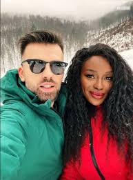 Florin ristei vrea la insula iubirii meci indiscret 7. Florin Ristei DeclaraÈ›ie De Dragoste Pentru Iubita Lui CaÈ›i Ani ImplineÈ™te Azi Naomi Hedman Stiri Vedete Si Evenimente Viva Ro