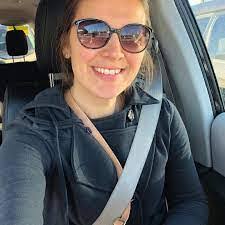 Raquel Redman's Instagram, Twitter & Facebook