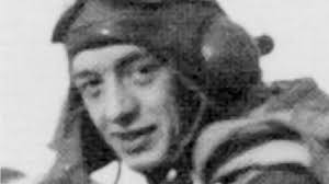 World War II flying ace Douglas Bader's wingman Sir Alan Smith dies at age  95