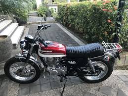Secara tampilan juga enak dilihat karena termasuk mesin tua, sebab umurnya. Pin Oleh Akshit Atluri Di Kz200 Binter Merzy
