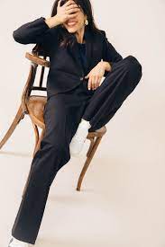 Find the perfect homme costume femme noir stock photos and editorial news pictures from getty images. 17h10 Pantalon Tailleur Costume Femme Berlin Noir 17h10