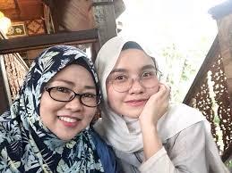 Menguatkan spekulasi pasangan ini bakal berpisah adalah tindakan ibu aliff iaitu bonda rozita. Rezeki Lin Singgah Rumah Jamu Ratu Malaya Shah Alam Lin Facebook