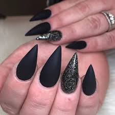 Nail art has models that look very fun and stylish. 46 Cute Pointy Acrylic Nails That Are Fun To Wear In 2020