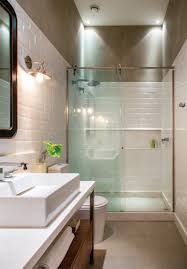 Loft De 100 M No Rio Tem Mix De Madeira E Tijolinho Banheiro Pequeno Decoracao Banheiro Banheiros Modernos