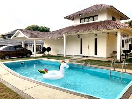 Does a'famosa villas have a pool? A Famosa Lot 1319 A Famosa Villa Melaka Alor Gajah Melaka 4 Bedrooms 1600 Sqft Bungalows Villas For Rent By Ronald Khoo Rm 490 Mo 29918541