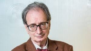 Admiratrice de Benoît XVI, elle se rend en stop à ses funérailles