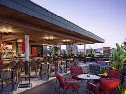 Ideally located for those who are looking to celebrate in style. 10 Best Rooftop Bars In San Francisco For Cocktails And Views