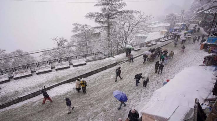 Snowfall Update: कश्मीर से उत्तराखंड तक बर्फ ही बर्फ... सफेद चादर में लिपटे पहाड़, हिमाचल में 174 स्टेट और 3 नेशनल हाइवे बंद - snowfall on mountains in kashmir himachal ...
