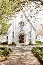 Blushing Elegance In This Saint Mary S Chapel Wedding Styled Shoot Country Church Church Architecture Glass Chapel