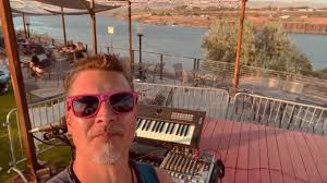 THE DALLES!! I’m about to rock out at Bargeway Pub! 7pm! Get down here for  some fun!❤️