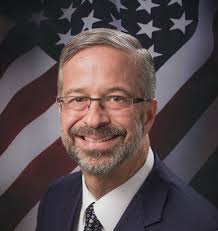 Active hoping versus passive wishing