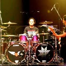 Reggae dan ganja di negeri asalnya kerap dipandang menjadi hal yang tak bisa dilepaskan | @stevenjam. Steven N Coconut Treez Welcome To My Paradise By Drummergimbal