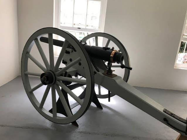 THE TWO HISTORIC 2.5-INCH RIFLED BREECH LOADER ARMSTRONG GUNS | The Gunners' Association of South Africa