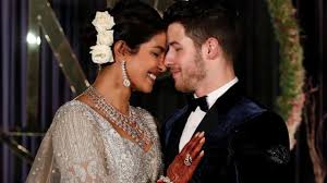 Nick jonas slid into priyanka chopra's twitter dms in 2016, but they didn't begin dating until a year and a half later. Priyanka Chopra Nick Jonas Throwback Photo Proves They Are Head Over Heels In Love With Each Other Pic Inside