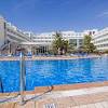 El hotel best mojácar está a 60 metros de la playa de mojácar y rodeado por los campos de golf de: 1