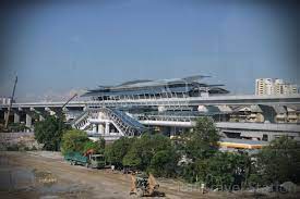 It has a walking distance street food stalls, supermarket, malls and lrt ( usj 7 ) station. Usj 7 Lrt Brt Station Railtravel Station