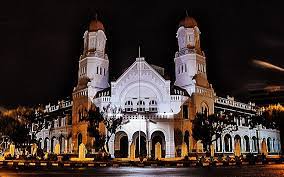 Bangunan lawang sewu dibangun pada 24 februari 1904, dan selesai pada tahun 1907. Sejarah Lawang Sewu Dalam Bahasa Inggris Seputar Sejarah